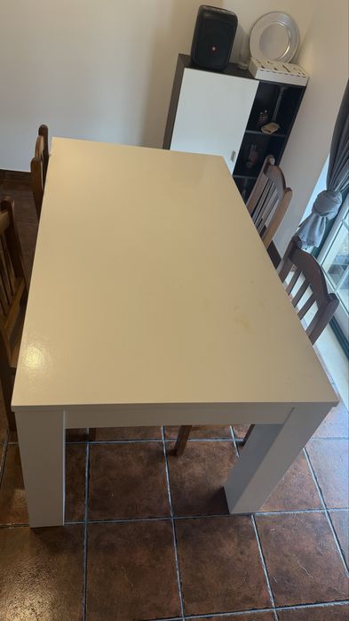Mesa de sala de 160x90 e abre para 220cm