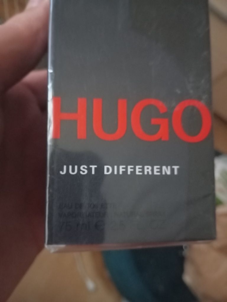 Hugo Boss perfumy nowe just different jeszcze w folii