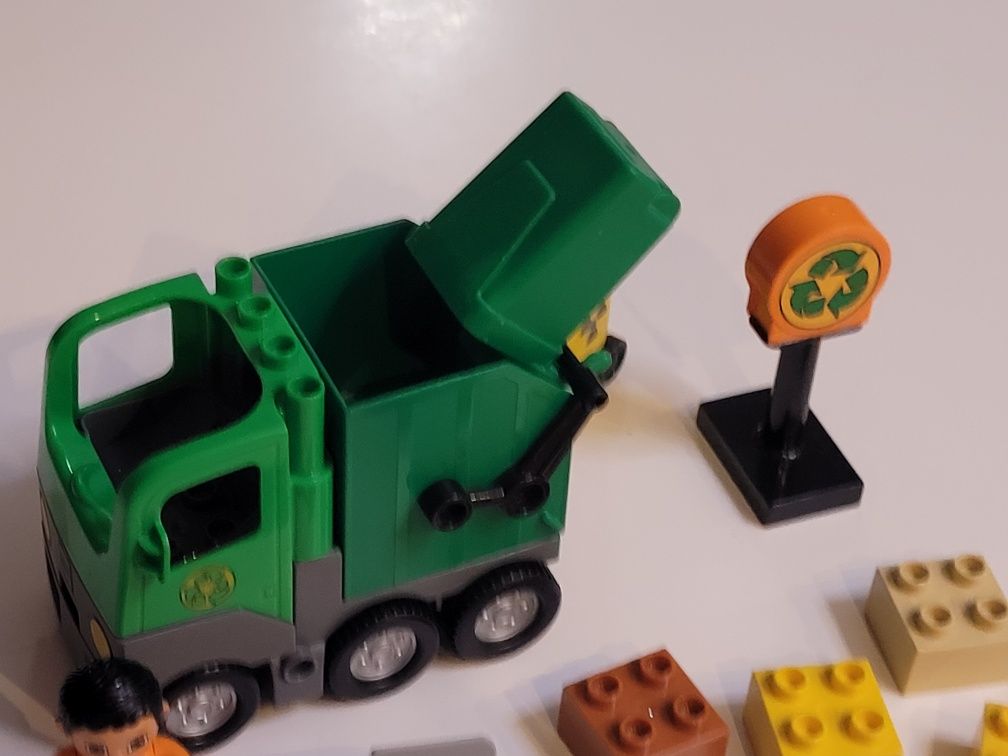 4659 ŚMIECIARKA zestaw kompletny kosz podnoszony klocki LEGO DUPLO