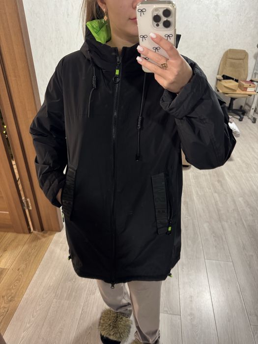 Куртка болонева жіноча