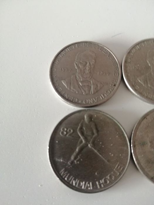 Vendo lote de 21 moedas de 5 escudos (portes incluídos)