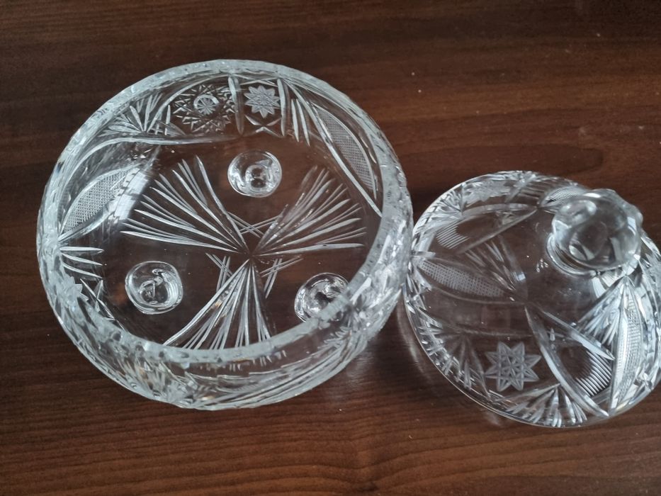 Kryształowa cukiernica