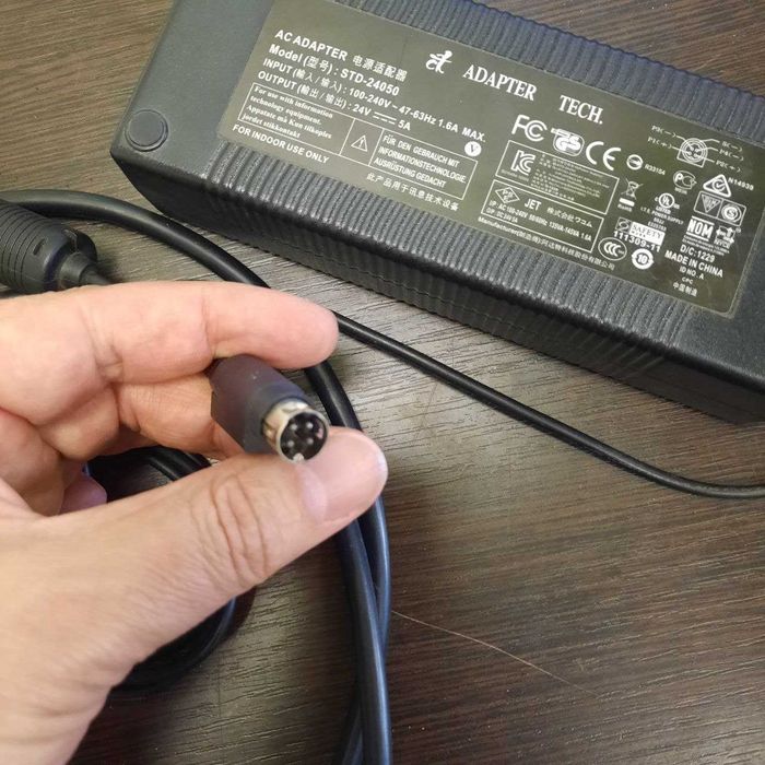 планшет  Wacom Cintiq 24HD (DTK-2400)