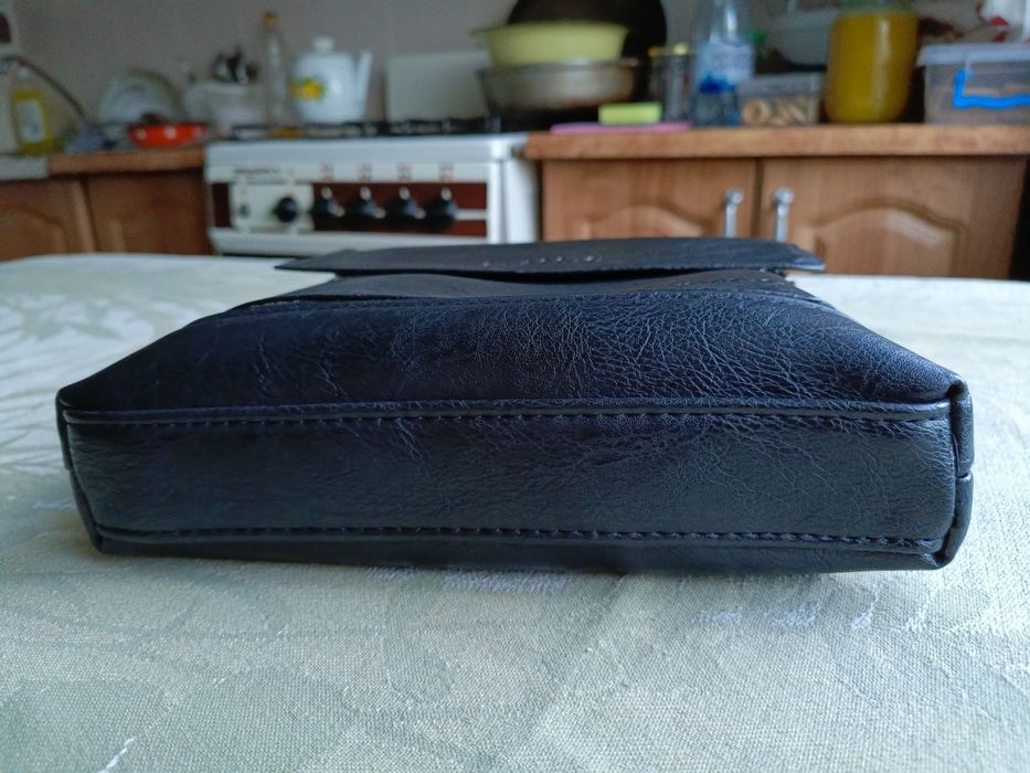 Продам мужскую сумку-барсетку