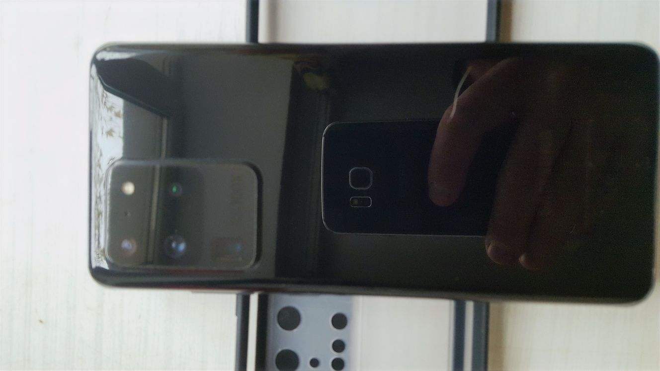 Продам Samsung  Galaxy  S20 Ultra One UI  5.1