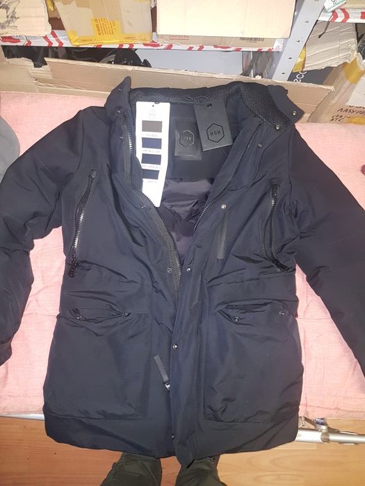 продаю пуховик   HOX