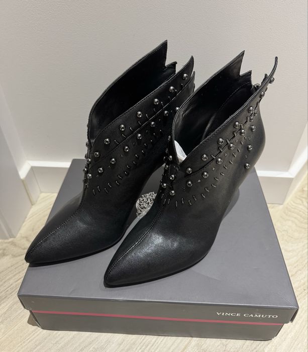 Жіночі ботильйони Vince Camuto