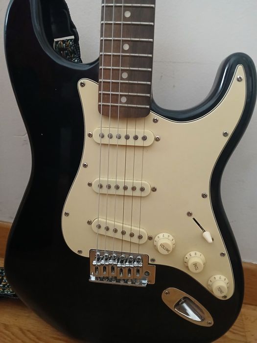 Guitarra stagg modelo statocaster