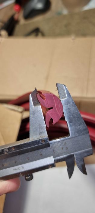 Listwa Odbojowa do łodzi wkład TR-37 bordo - 02355