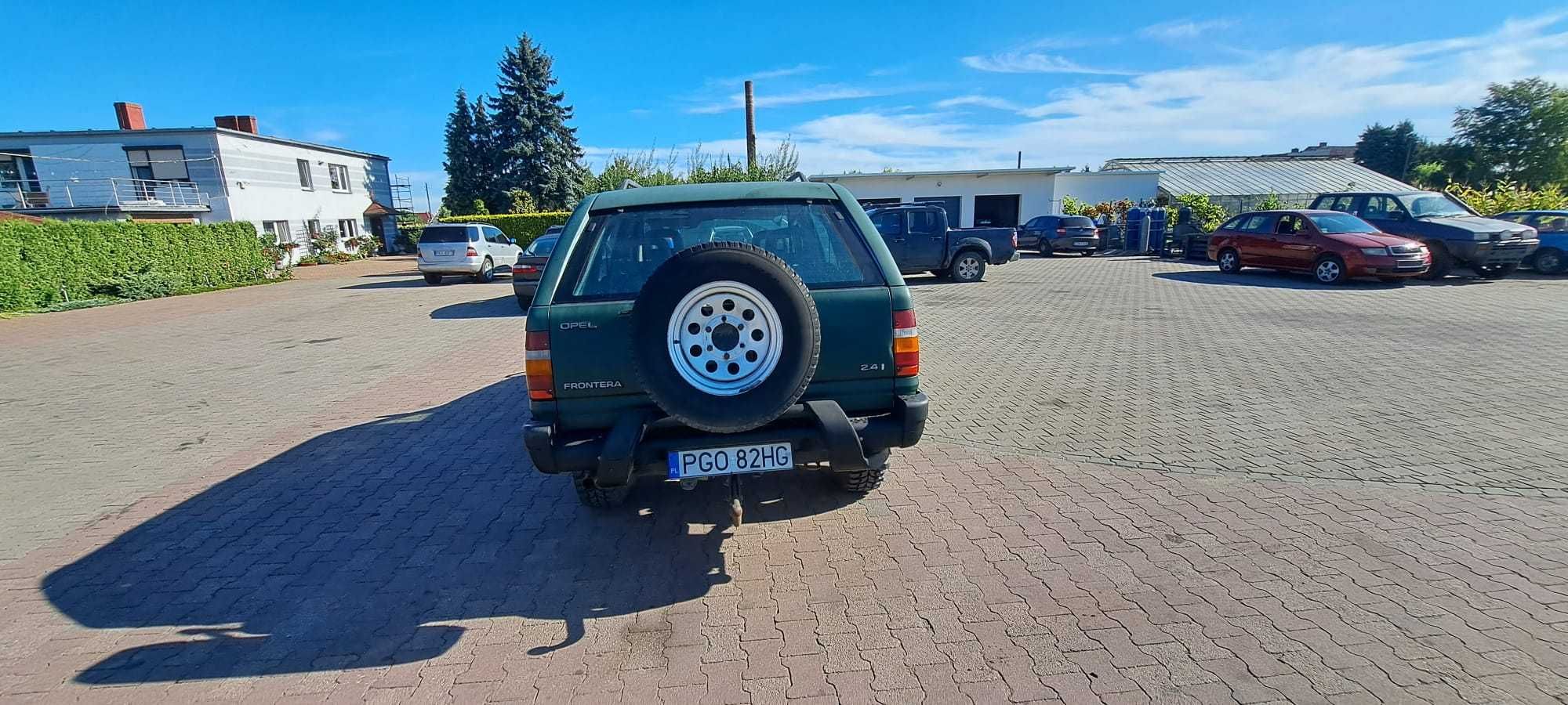 Opel Frontera 2.4