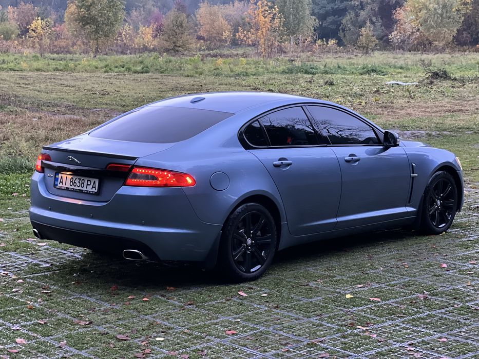 Jaguar Xf 2008 року