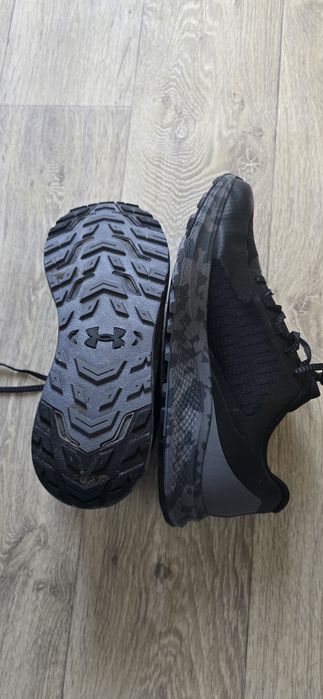 Under armour кроссовки