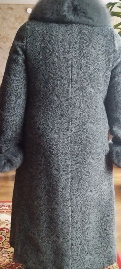 Пальто жіноче 50-52 розмір