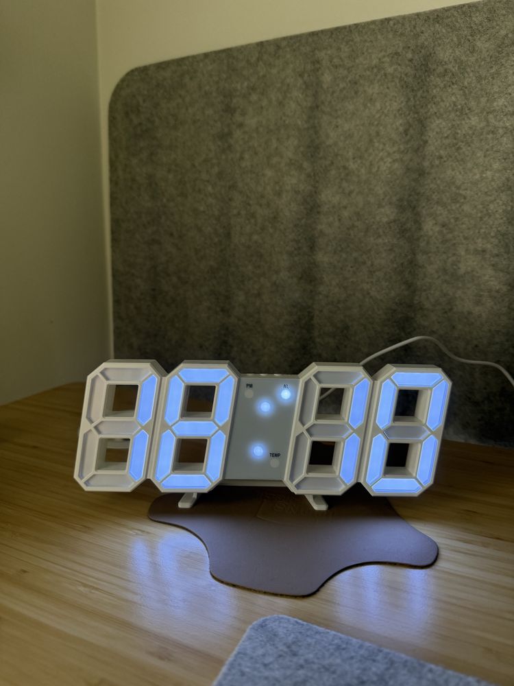 Relógio LED Digital de Mesa
