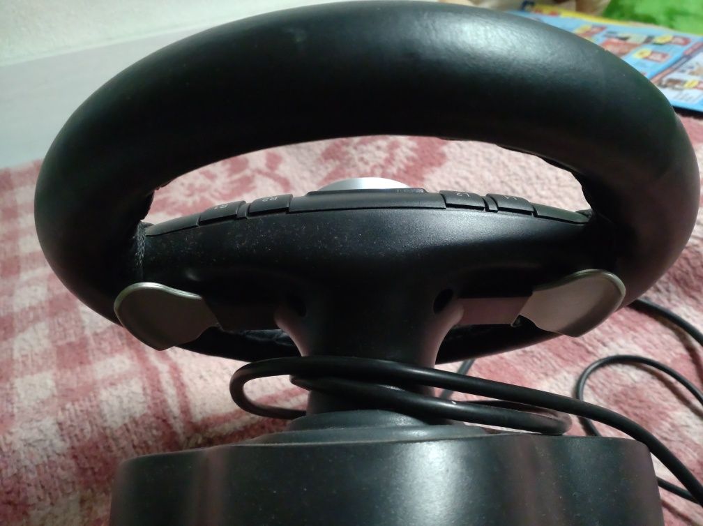PS2 volante e pedais. Da para pc