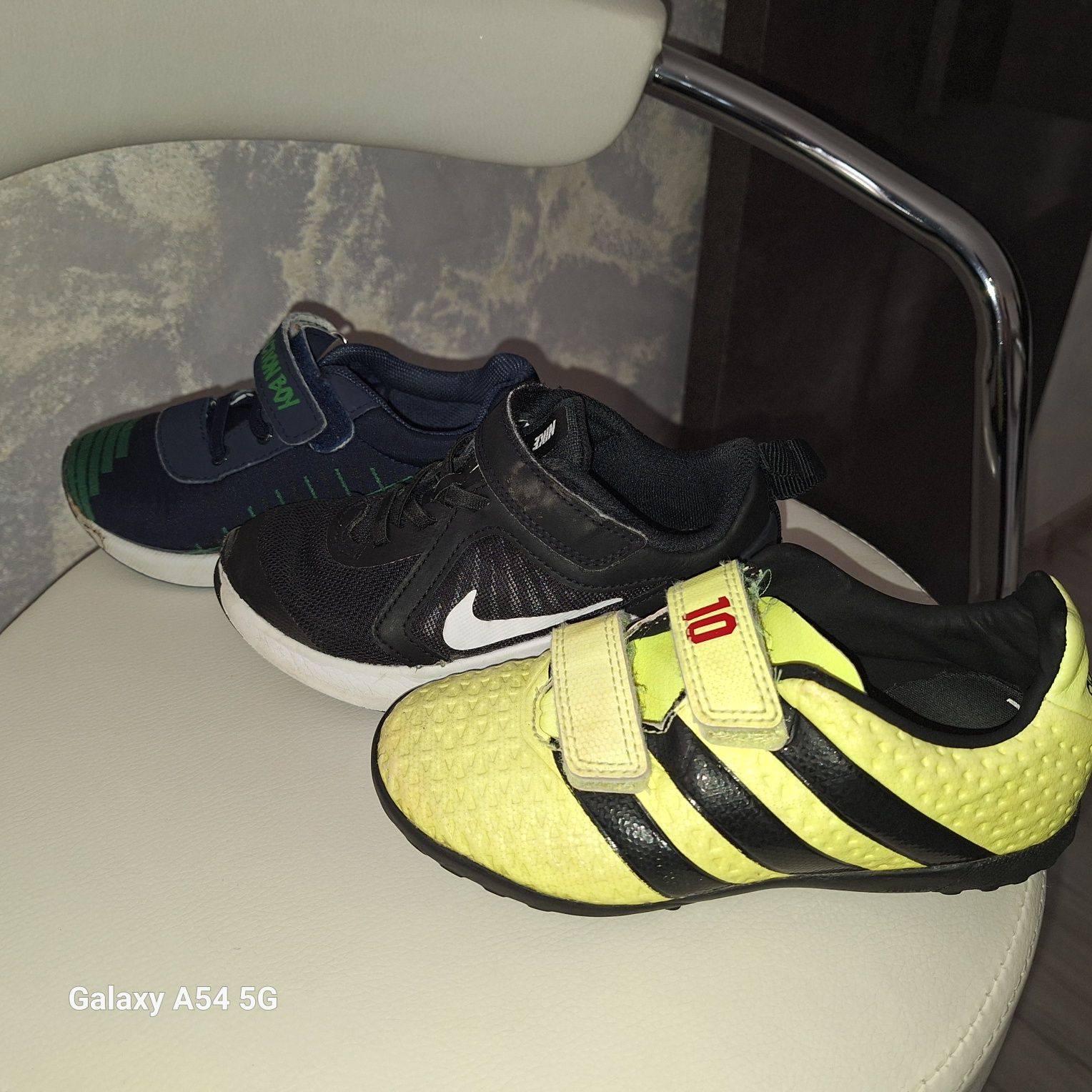 3 pary butów na podwórko adidas nike action boy