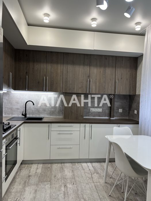 Продаж 2-кімнатна квартира з ремонтом ЖК Фемелі Теремки 5 хв.