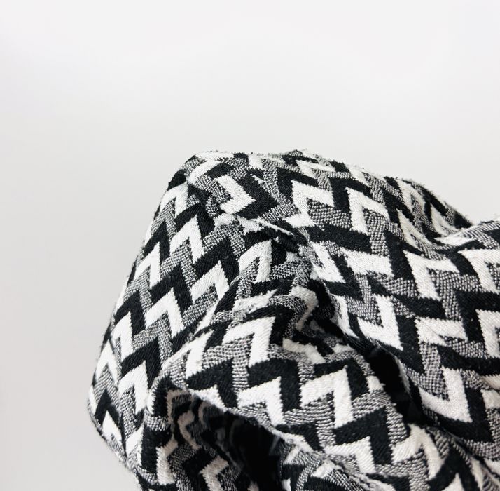 Rozkloszowana czarno-biała sukienka S 36 Redherring