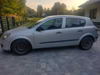 Opel Astra H 1,4 2004 benzyna