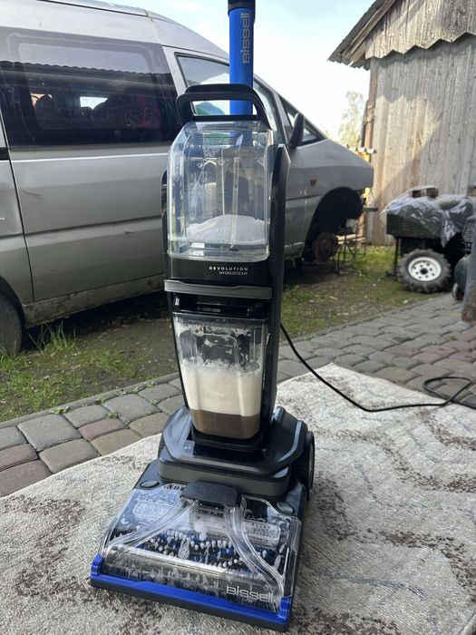 Миючий пилосос для коврів Bissell 3670N