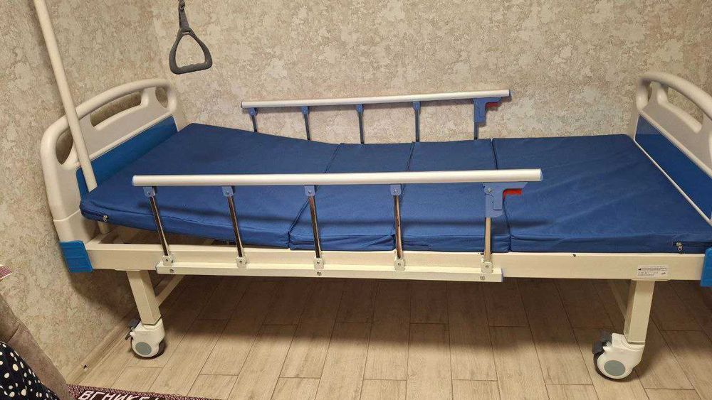 Механічне медичне багатофункціональне ліжко