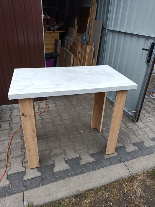 Nowy stół do kuchni