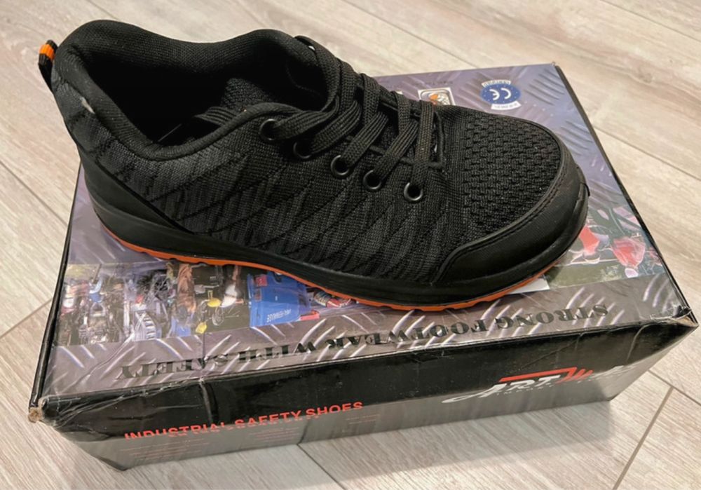 Damskie buty BHP - jak nowe