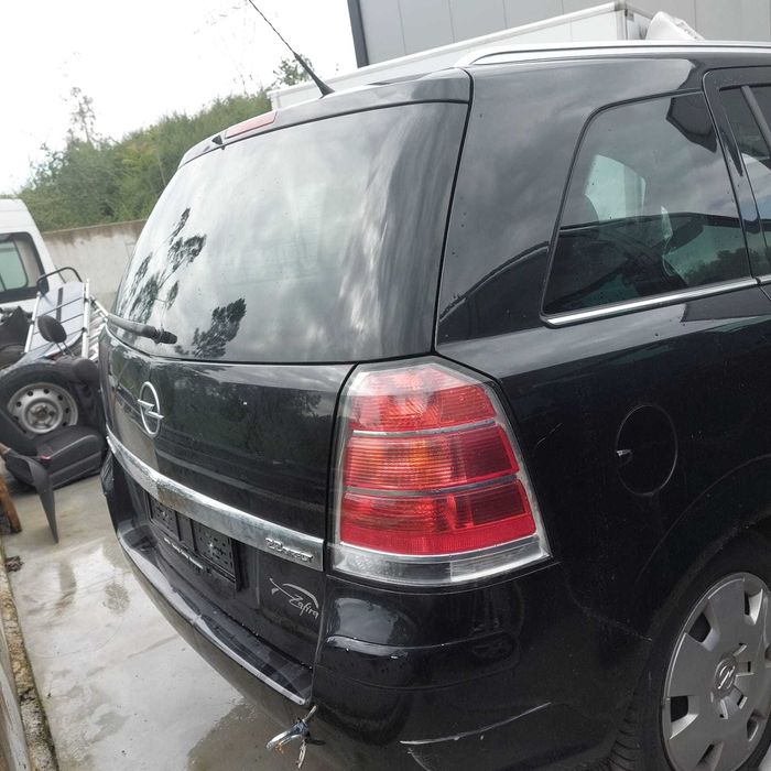 Opel Zafira 2.2  Direct (para peças)