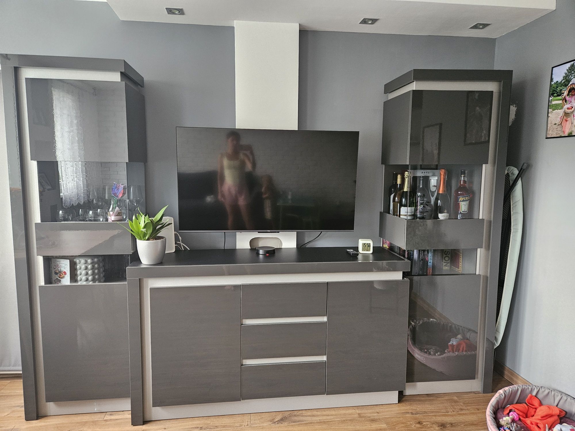 Sprzedam meble do salonu sypialni domu
