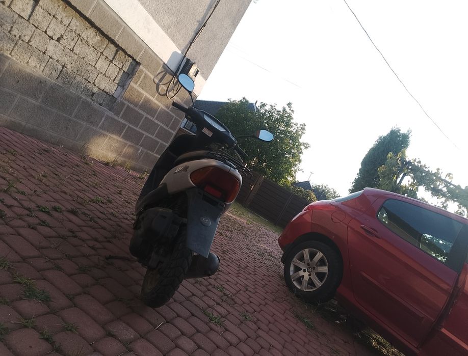 Продам скутер Honda dio af 35 технічний стан хороший.