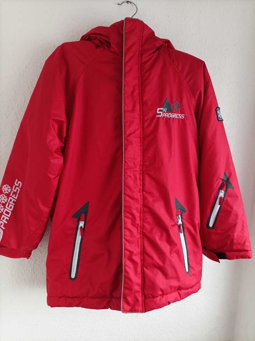 Новая зимняя детская куртка на рост 146-152 см. Очень теплая, легкая