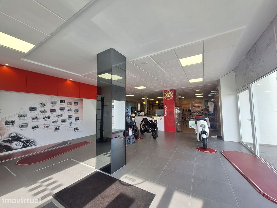 Loja com excelente visibilidade na Areosa