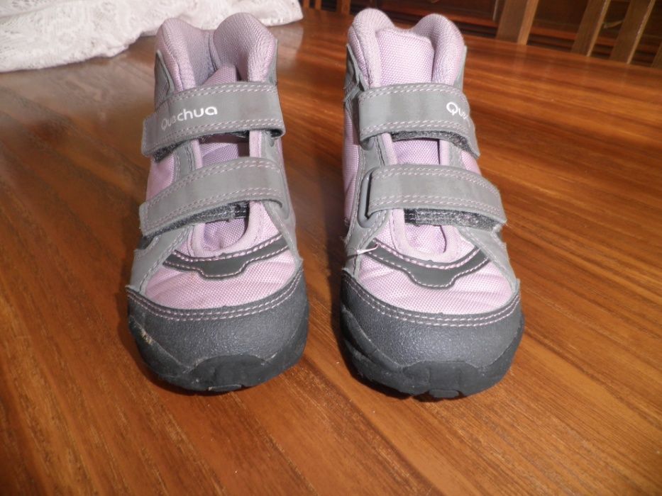 Sapatilhas de crianca