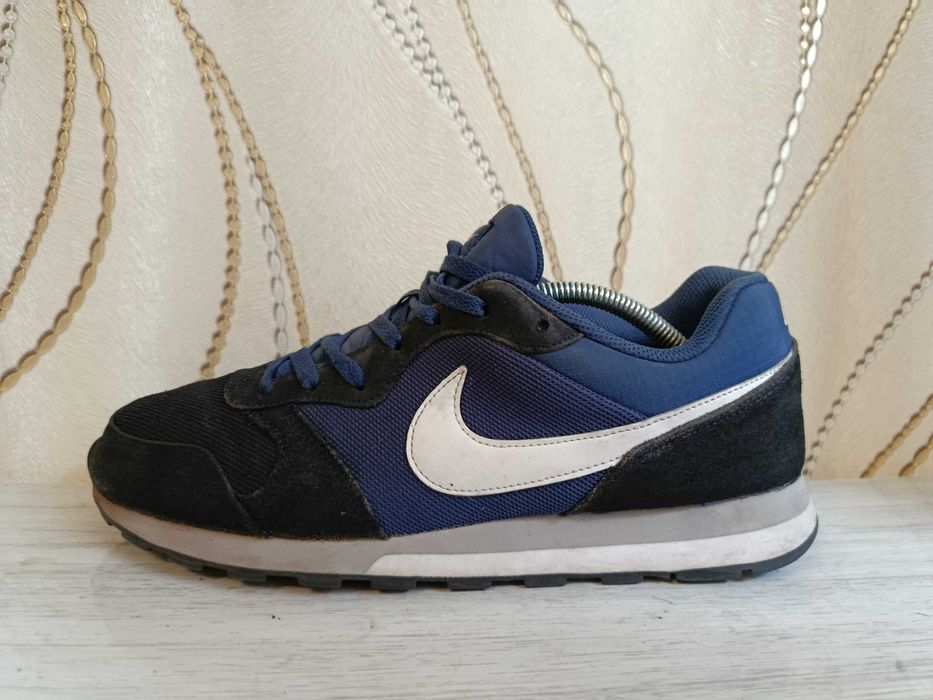 кроссовки Nike MD Runner  Оригинал  стелька 27 см