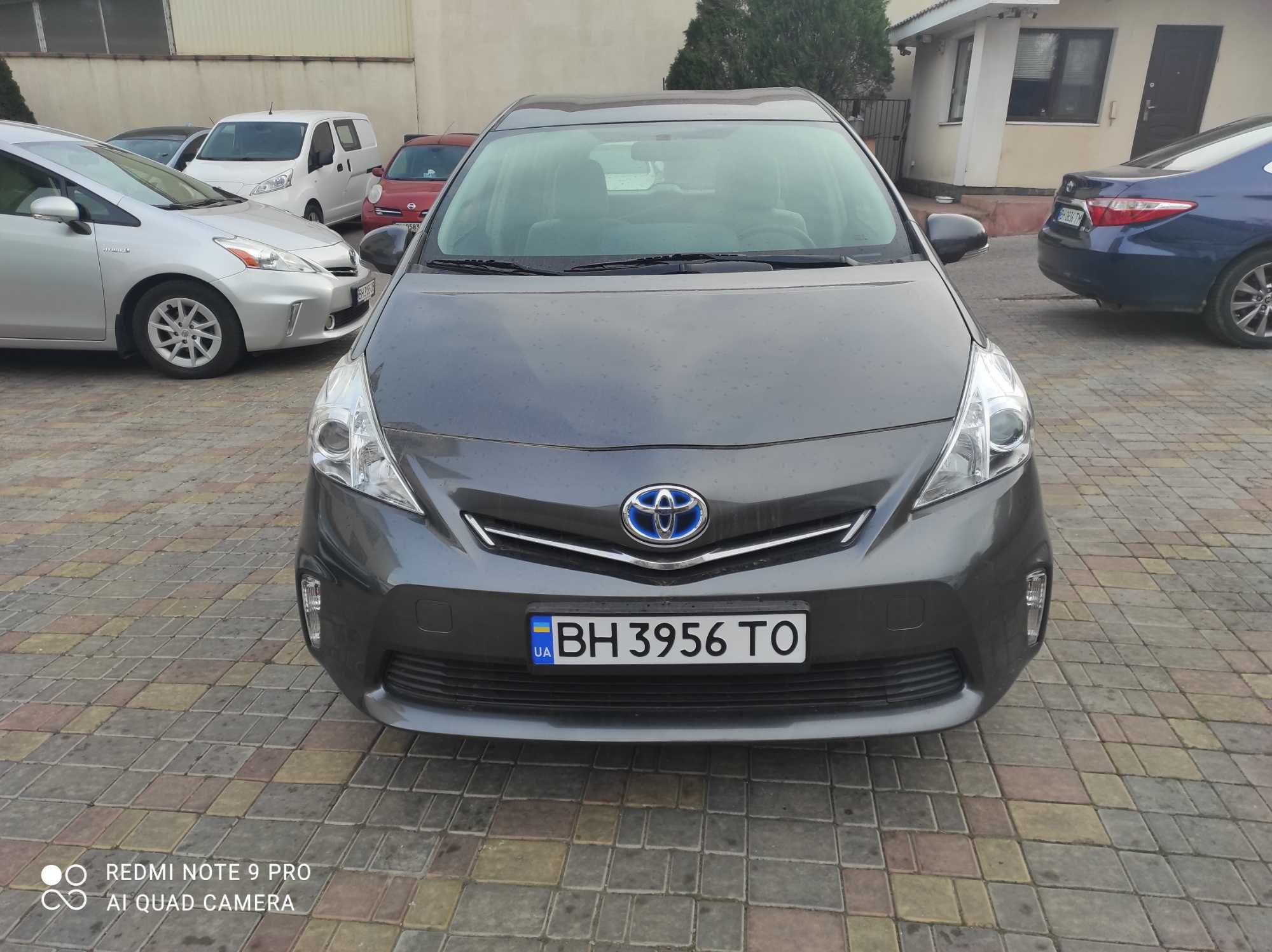 Сдам в аренду Тоyota Prius V Гибрид 2013 год супер цена 570гр день.