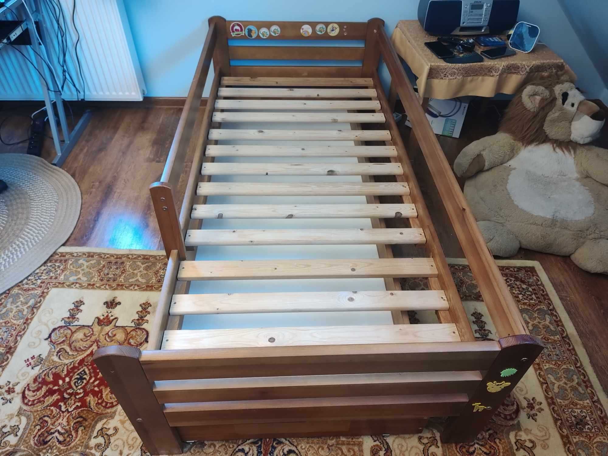 Łóżko dla dziecka dziecięce drewniane materac