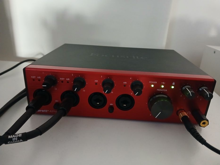 Placa de som Focusrite Clarett+ 4Pre