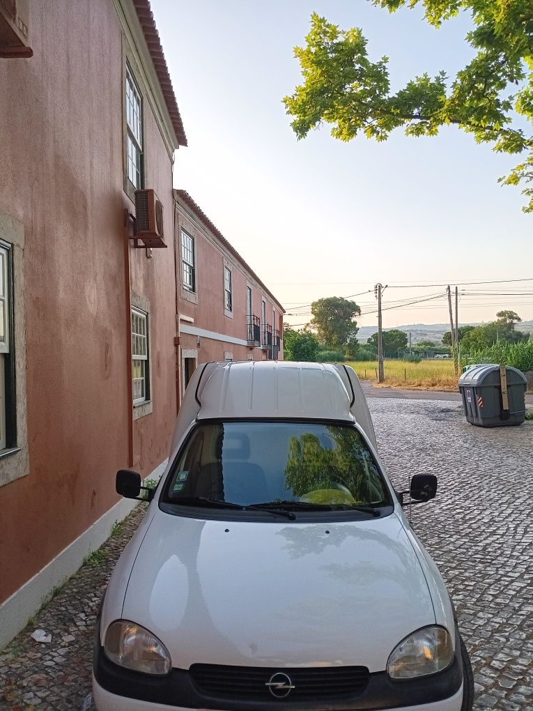 Opel Corsa Combo 1.7 D 2000 vendo
