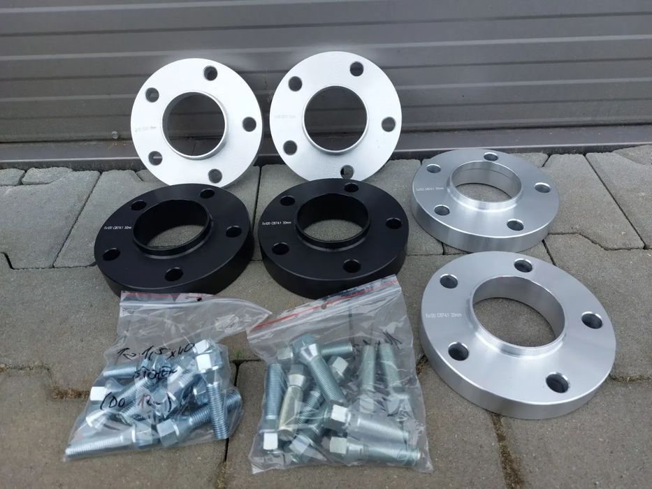 BMW E60 E61 E90 E46 E36 DYSTANSE + ŚRUBY 72.6MM 5X120 30MM