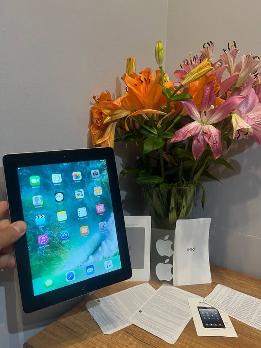 Tablet apple ipad 4 - kabel w komplecie