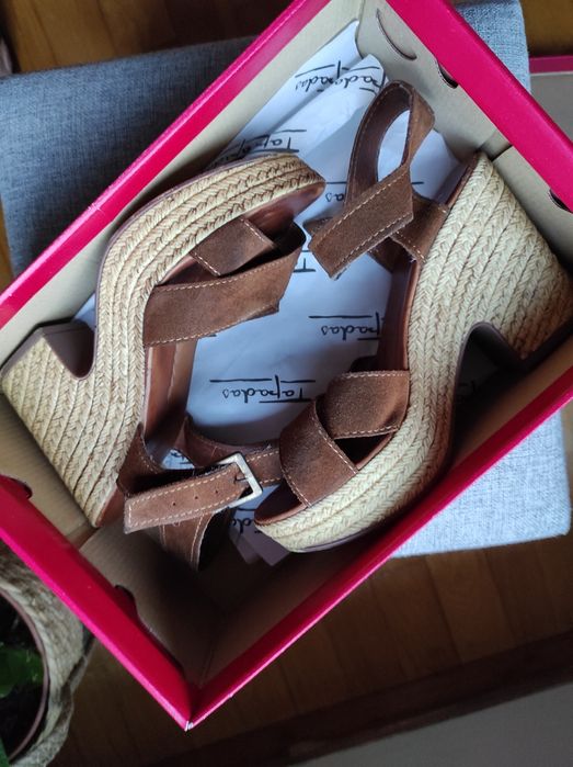 Sandálias Tapadas nr 37