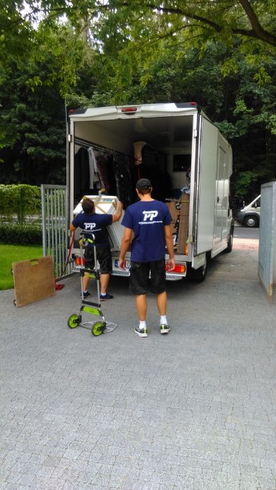 Przeprowadzki, przewóz mebli, bagażówka, transport, tragarze