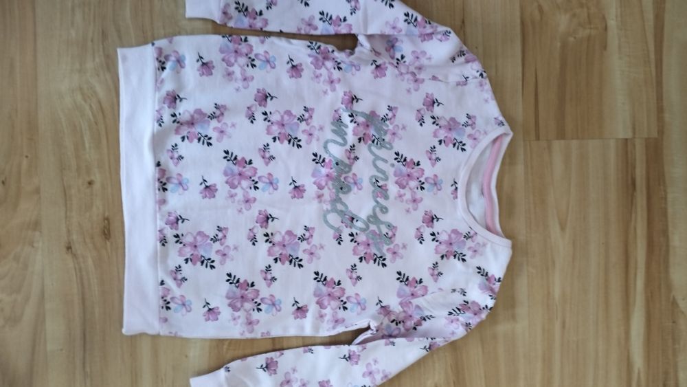 Sprzedam 3 bluzy za 25 zł., rozm. 128