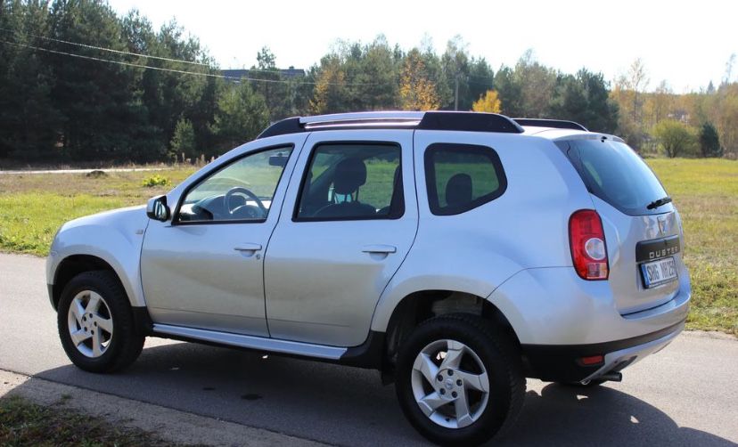 Dacia Duster 2010 бензин 1.6 Передній привод