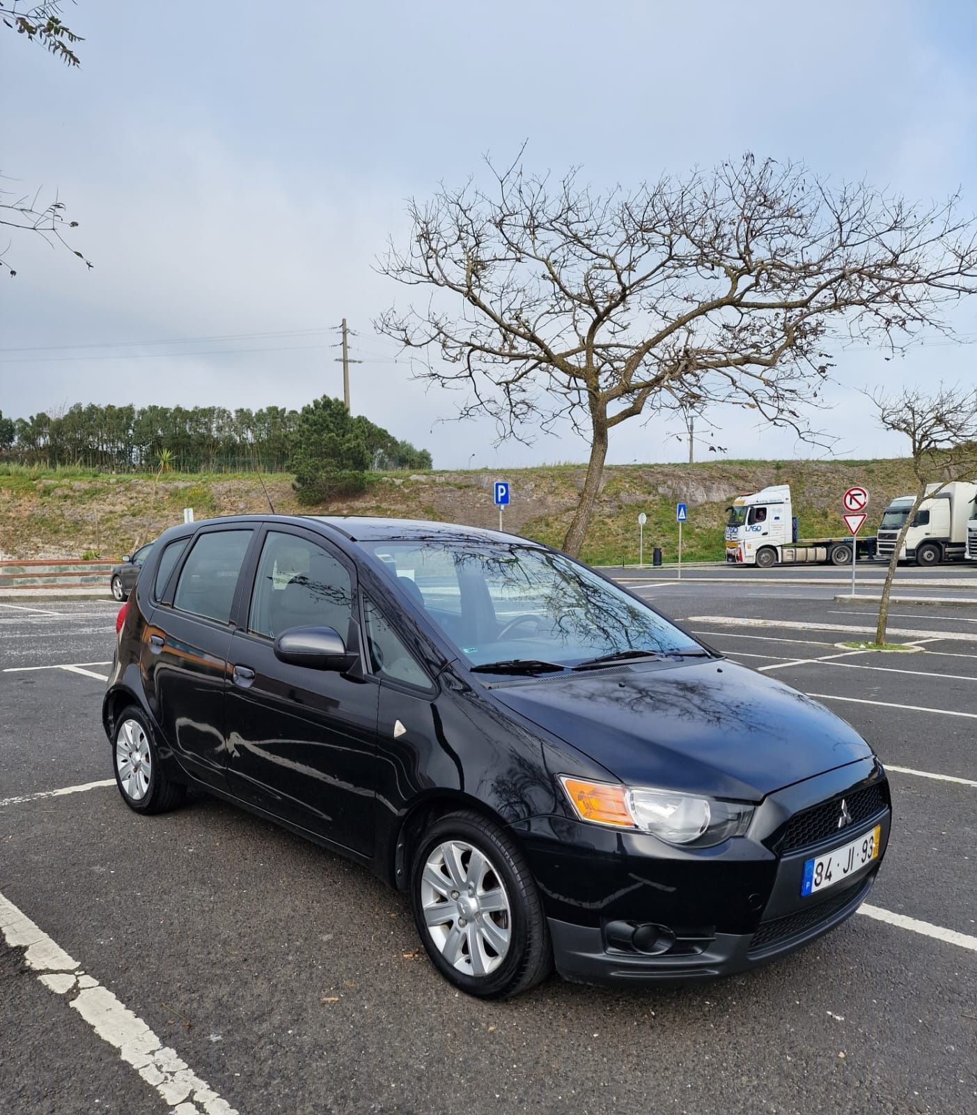 Mitsubishi Colt VI, 1.3 Galosina Ano  2010 de  95cv.