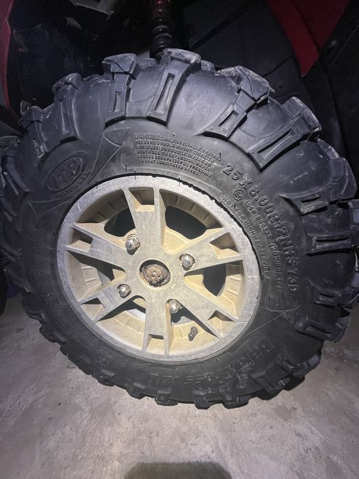 Диски з шинами на brp g1  4*136