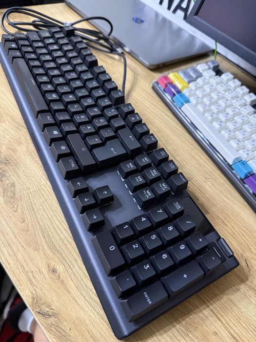 Продам топову клавіатуру steelseries APEX 5