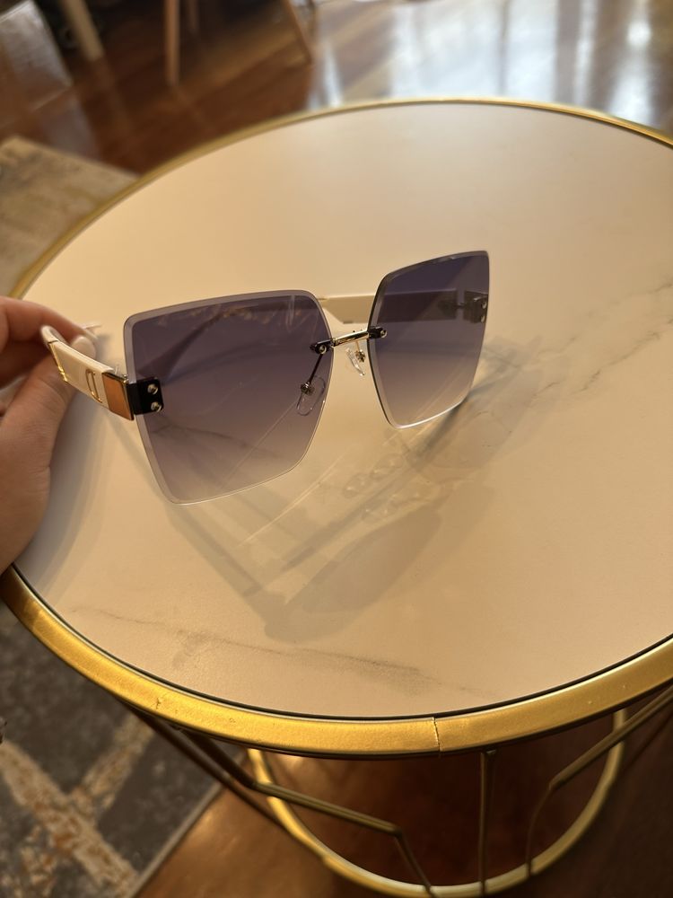 Okulary białe logo dior