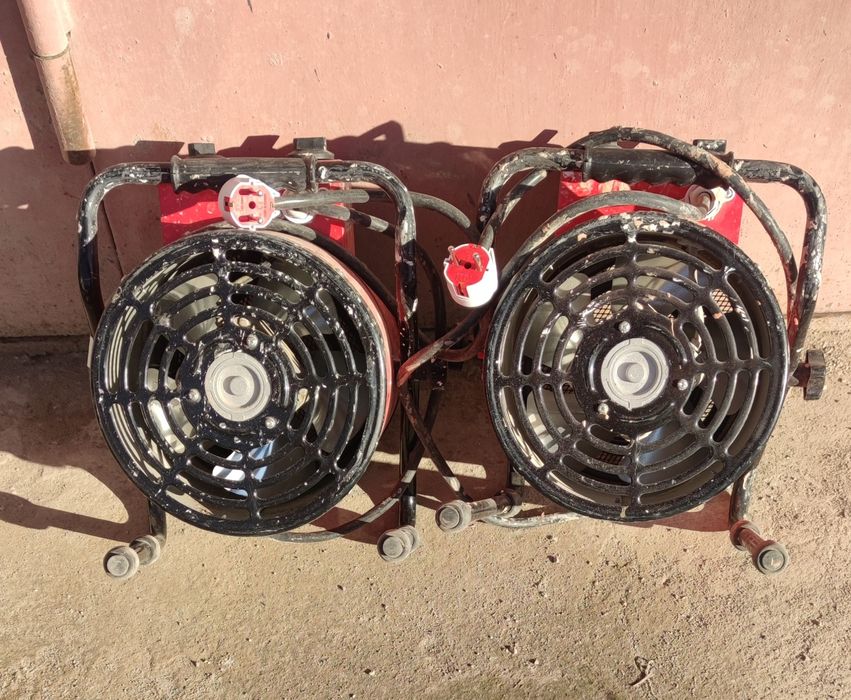 Обігрівач, дуйка з вентилятором.