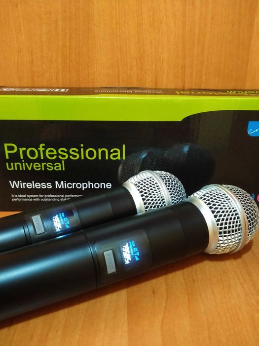 Радиомикрофоны 2шт на Новый год